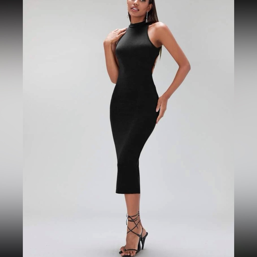 Backless Dress - Picture 3 of 5